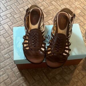 New Life Stride Orlando Burnt Tan Sandals 8M